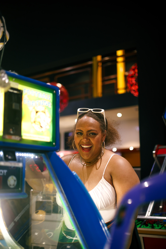 'yut rise up' spotlight on Vanuatu singer and songwriter, Shazza