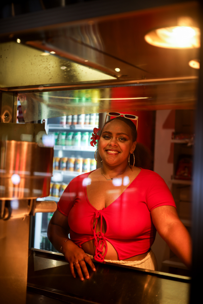 'yut rise up' spotlight on Vanuatu singer and songwriter, Shazza